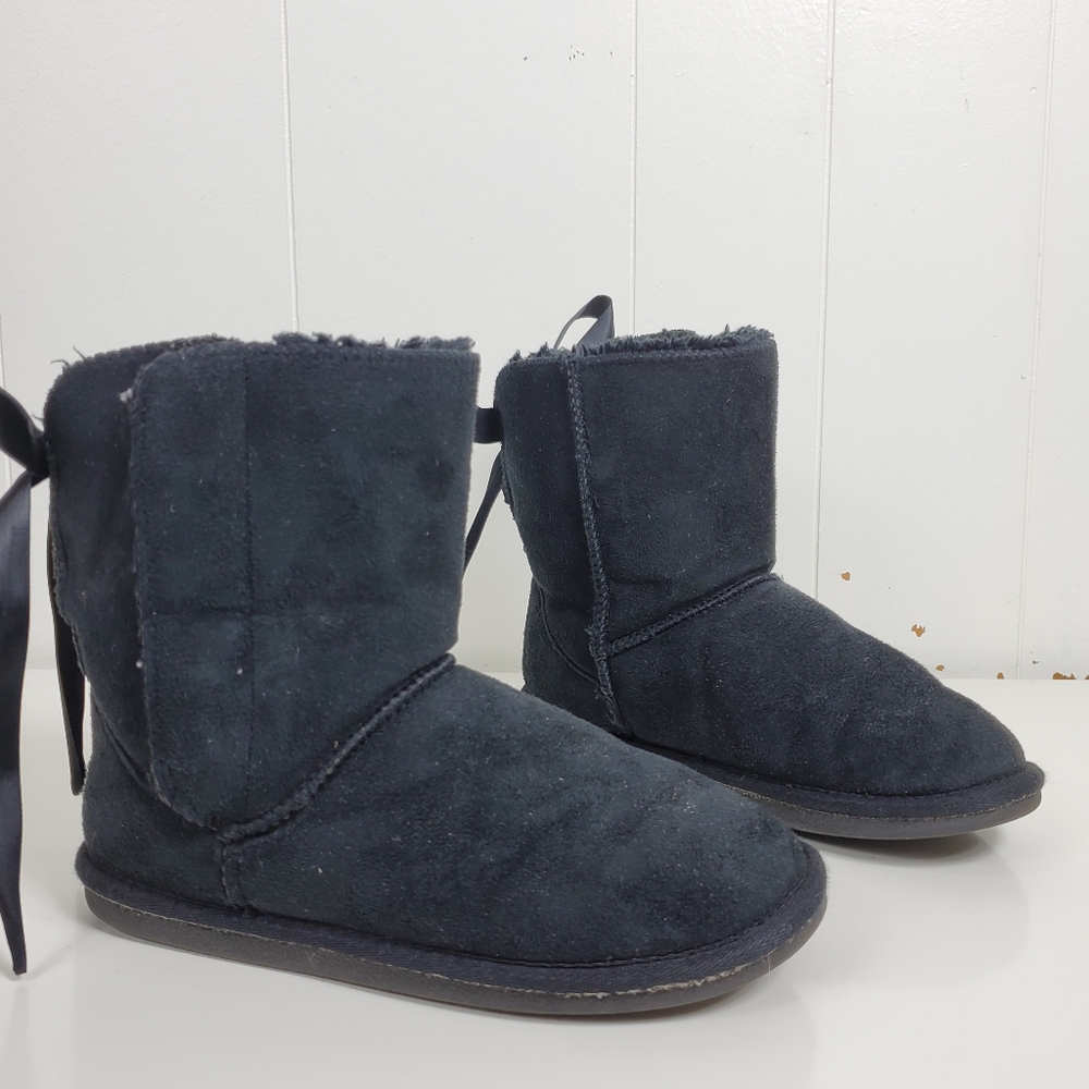 Apres by lamo lace back boots size 5Y